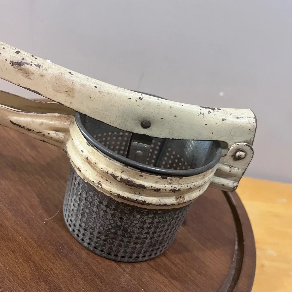 Vtg Farmhouse Manual Potato Ricer Fruit Press Cream Enamel Metal Rustic Kitchen